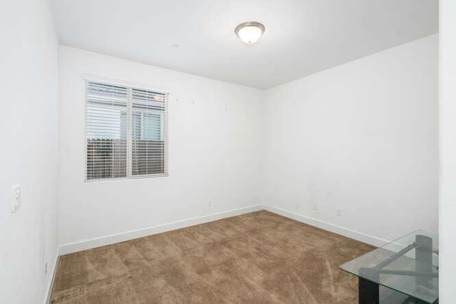 3822 Hannah Lane Clovis, CA 93619 - Photo 17 of 26 an empty room with a window
