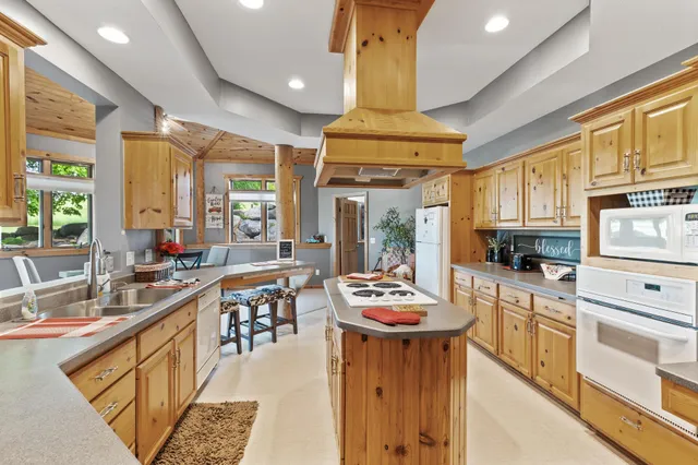 $690,000 | 22165 Harlow Avenue, Jordan, MN 55352