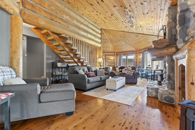 $690,000 | 22165 Harlow Avenue, Jordan, MN 55352