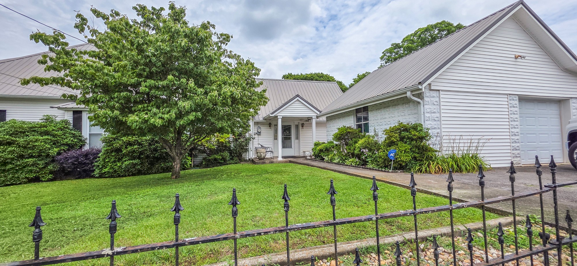 303 East Main Street Decherd, TN 37324 - Photo 4 of 13