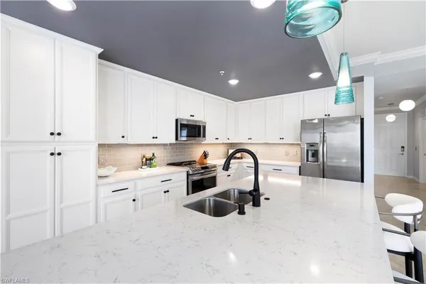 $7,950 | 9572 Trevi Court, Unit 5033, Naples, FL 34113