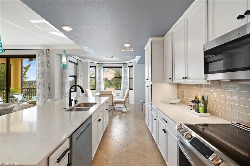 9572 Trevi Court, Unit 5033 Naples, FL 34113 - Photo 7 of 19