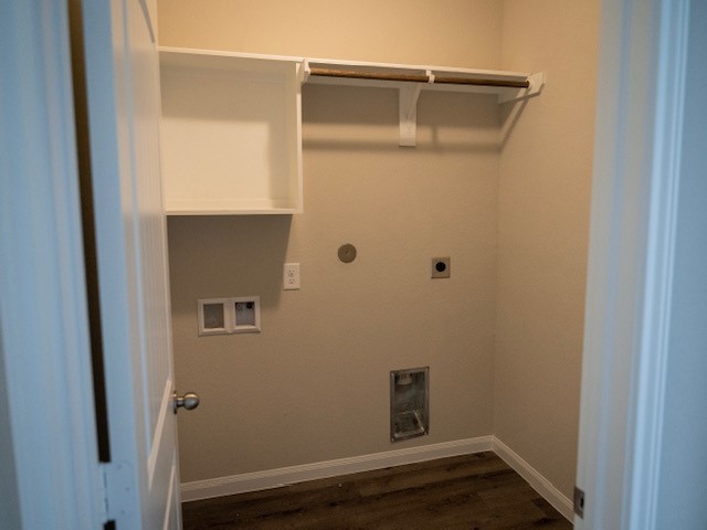 2533 Sturgeon Way Conroe, TX 77384 - Photo 23 of 30 a view of bathroom with wooden floor