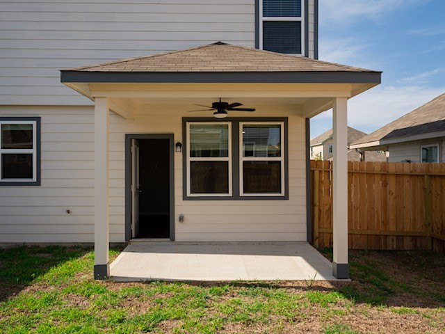 2533 Sturgeon Way Conroe, TX 77384 - Photo 27 of 30 a front view of a house with a garden