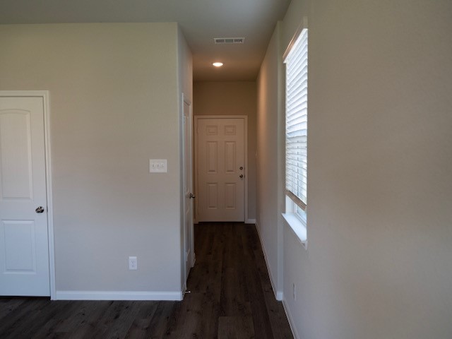 2533 Sturgeon Way Conroe, TX 77384 - Photo 9 of 30 a view of a hallway