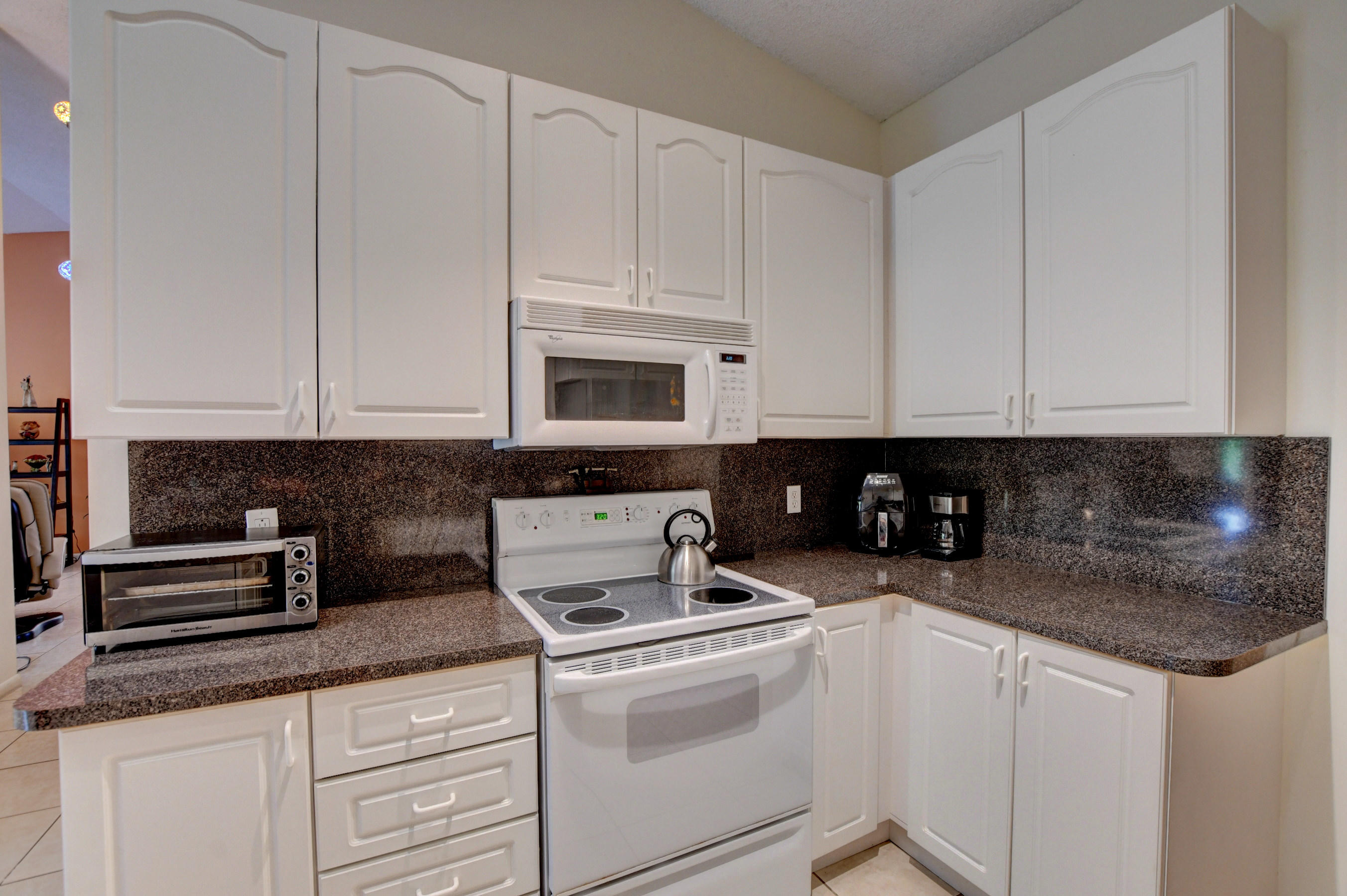 8746 Eagle Run Drive Boca Raton, FL 33434 - Photo 20 of 53 Kitchen