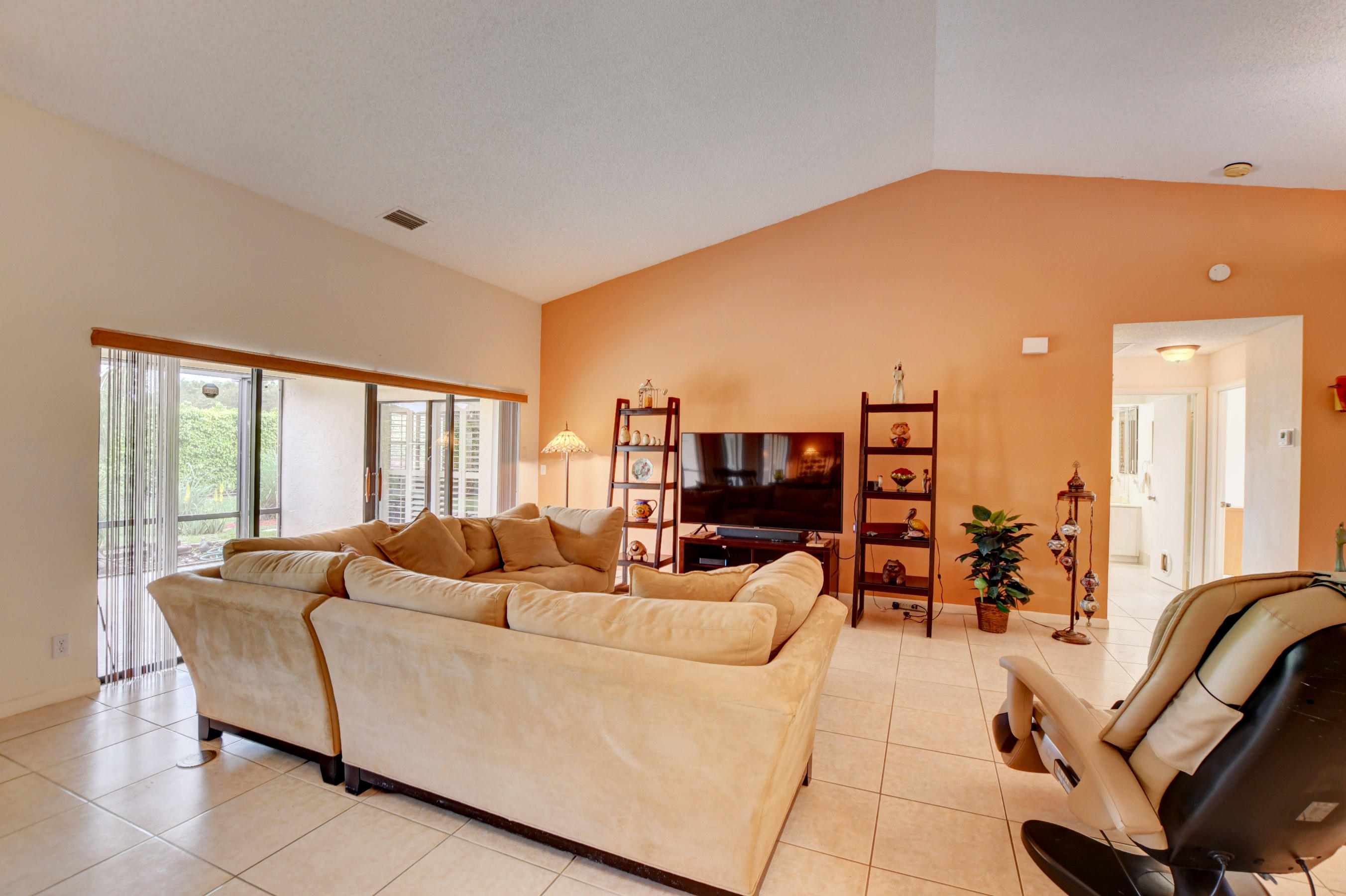 8746 Eagle Run Drive Boca Raton, FL 33434 - Photo 10 of 53 Living Room