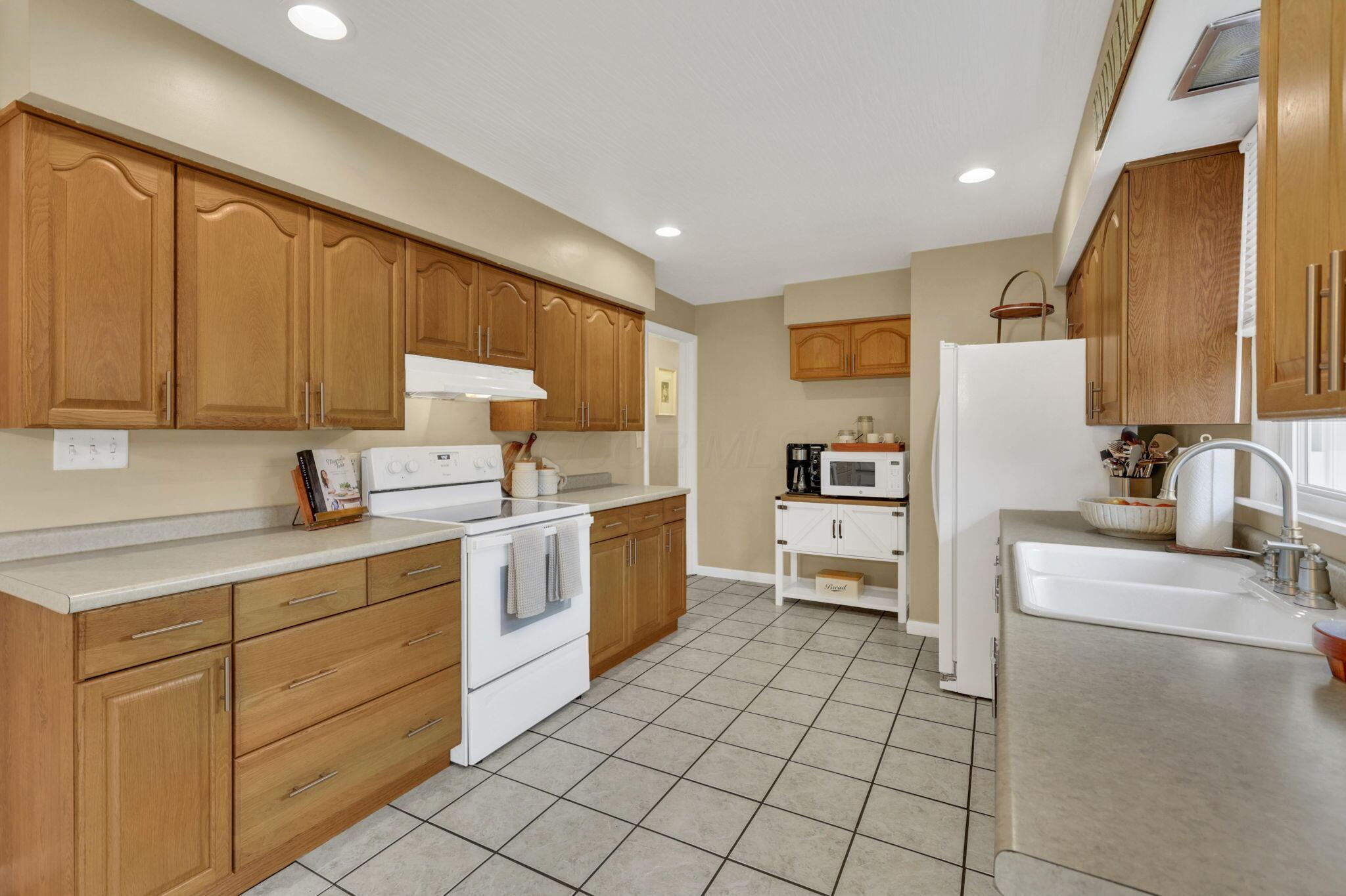 1404 Pleasantville Road Lancaster, OH 43130 - Photo 14 of 64 22-web-or-mls-_S5A9379