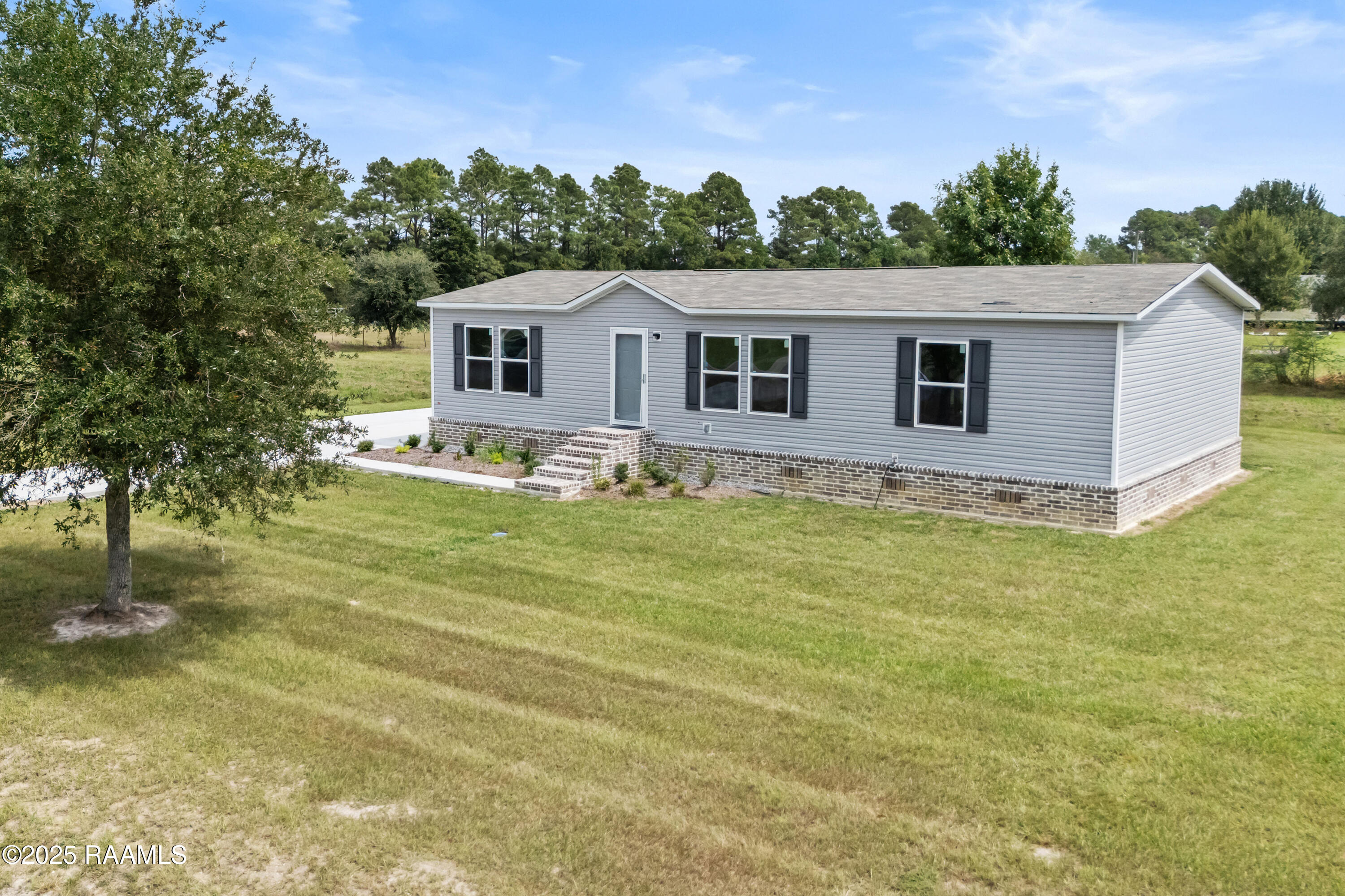 250 Oak Mnr Road Rayne, LA 70578 - Photo 2 of 22 DSC0_0012_DSC000101