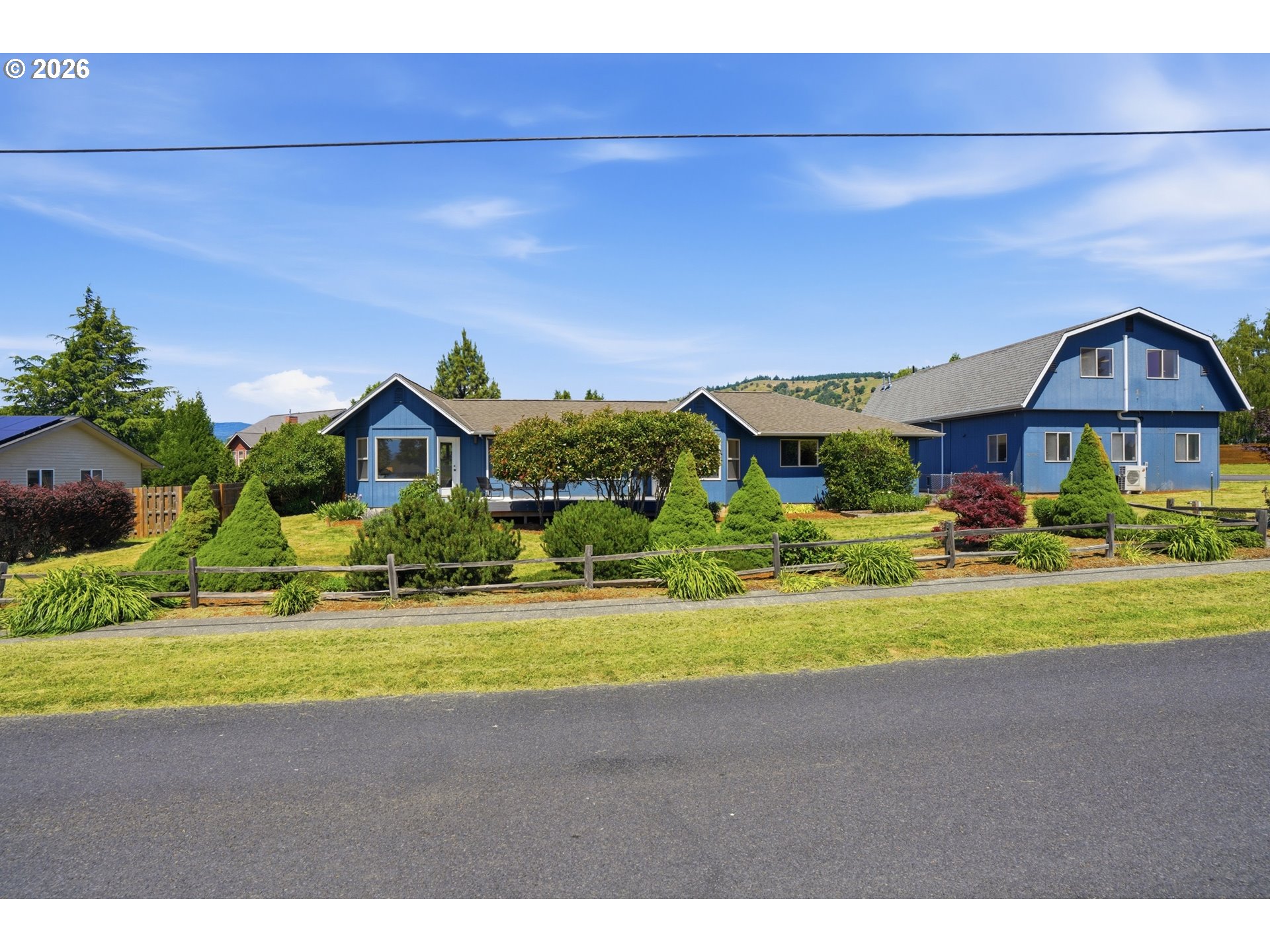 1114 Northeast Neal Road White Salmon, WA 98672 - Photo 7 of 48 Gallery Image 7