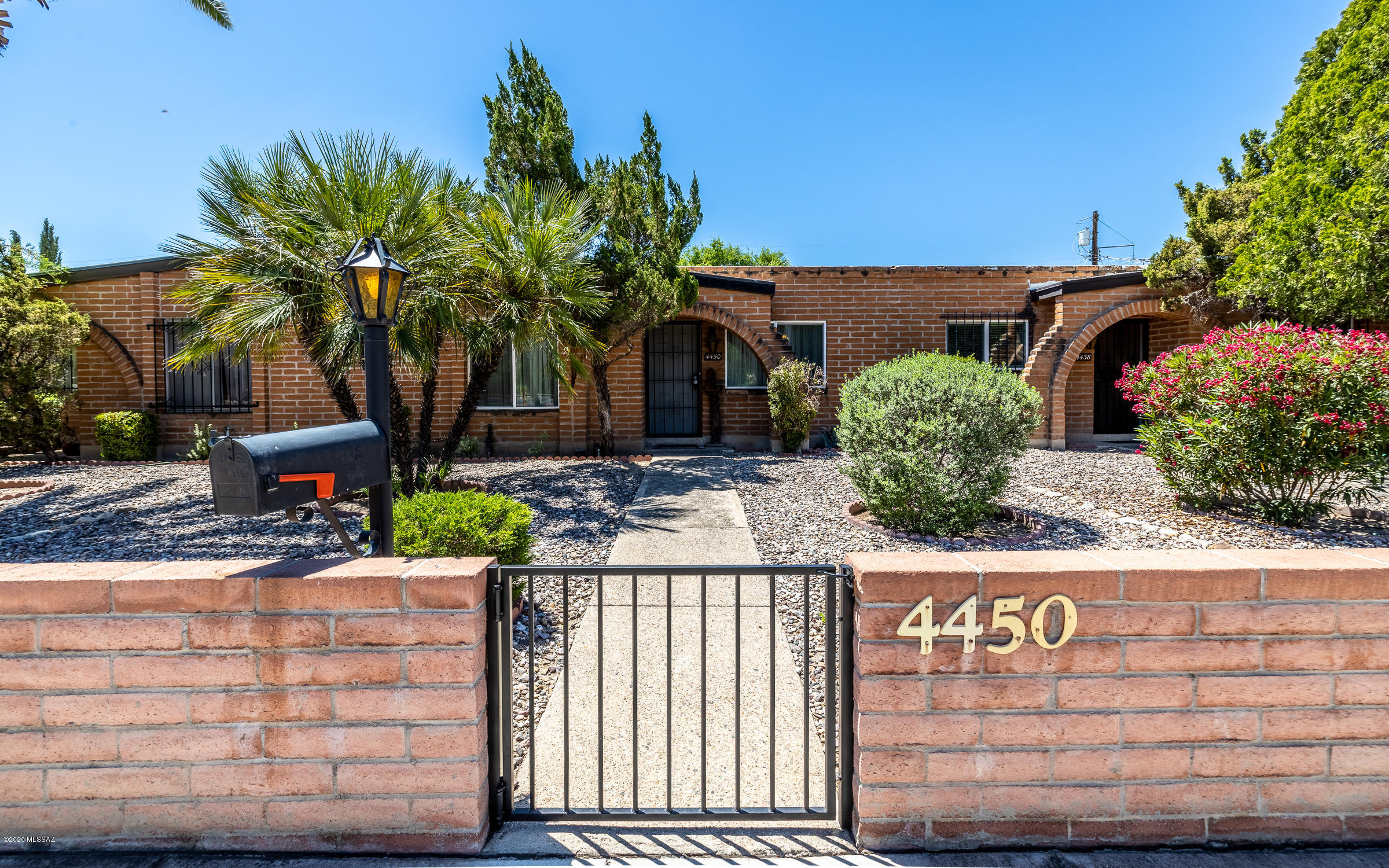 4450 East Fort Lowell Road Tucson, AZ 85712 - Photo 2 of 27 Gallery Image 2