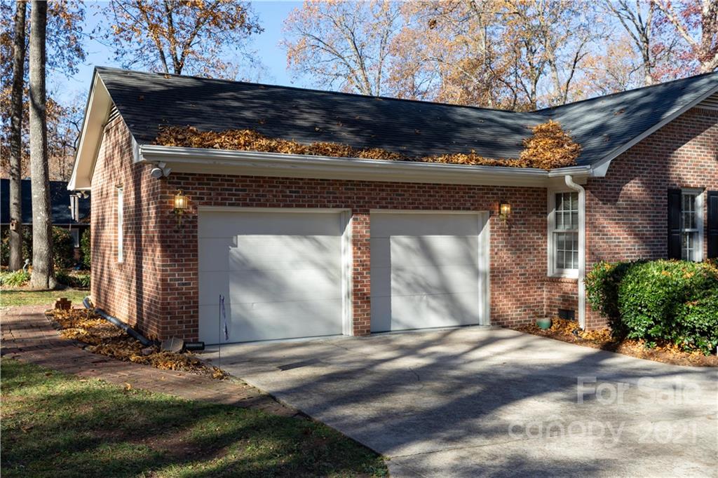 486 Riding Trail Road York, SC 29745 - Photo 2 of 43 Gallery Image 2
