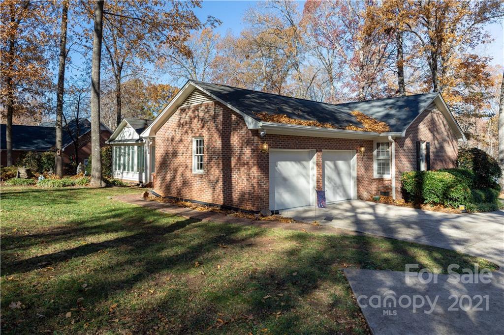 486 Riding Trail Road York, SC 29745 - Photo 3 of 43 Gallery Image 3
