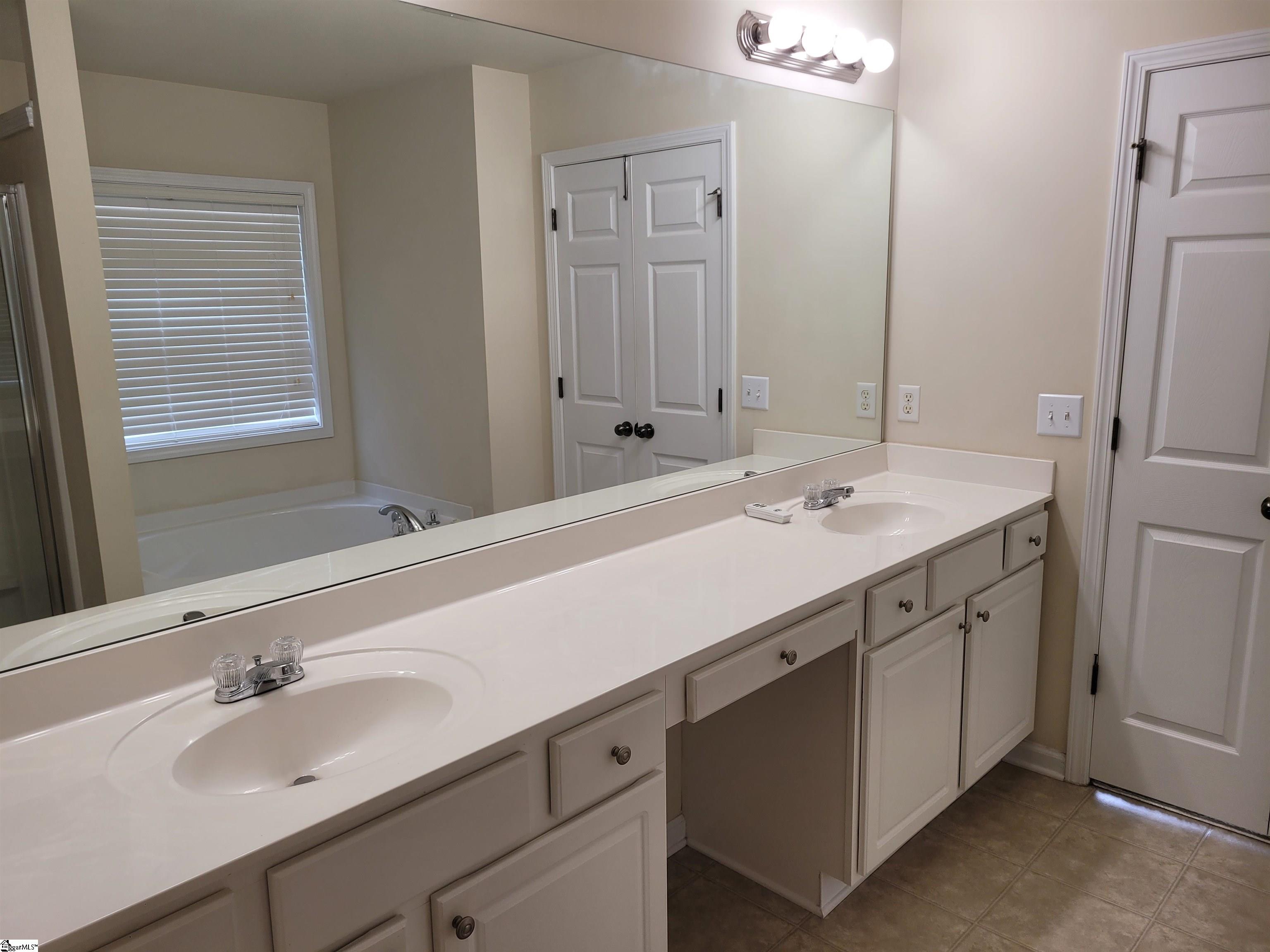19 Rivanna Lane Greenville, SC 29607 - Photo 16 of 25 Gallery Image 16