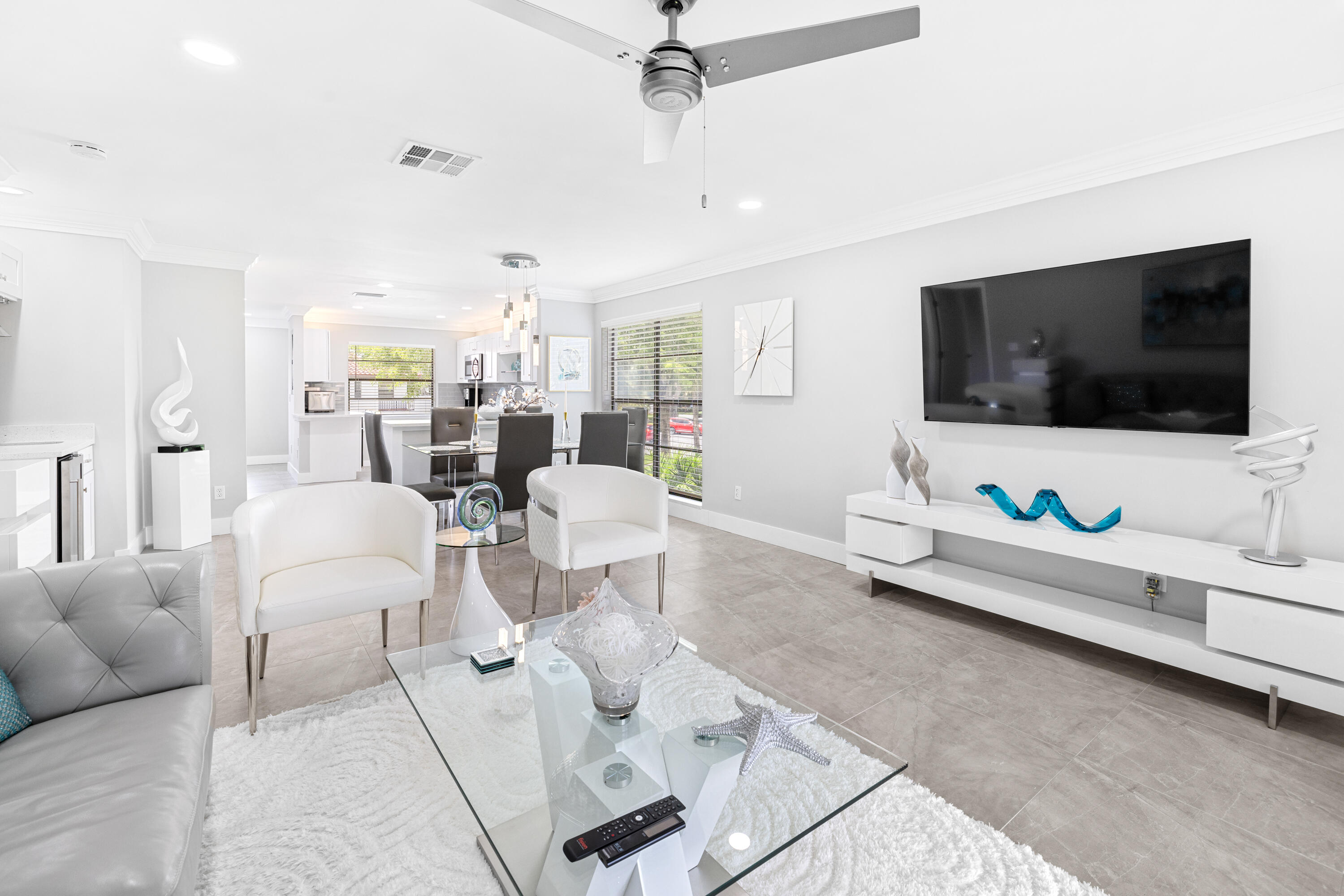 9187 Norte Lago, Unit 5B Boca Raton, FL 33428 - Photo 12 of 41 DP-0620