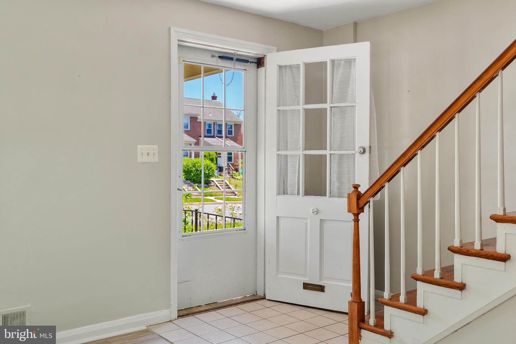 8324 Ridgely Oak Road Parkville, MD 21234 - Photo 8 of 36