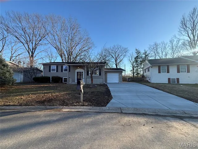 $275,000 | 12 Belleau Lake Court, O'Fallon, MO 63366