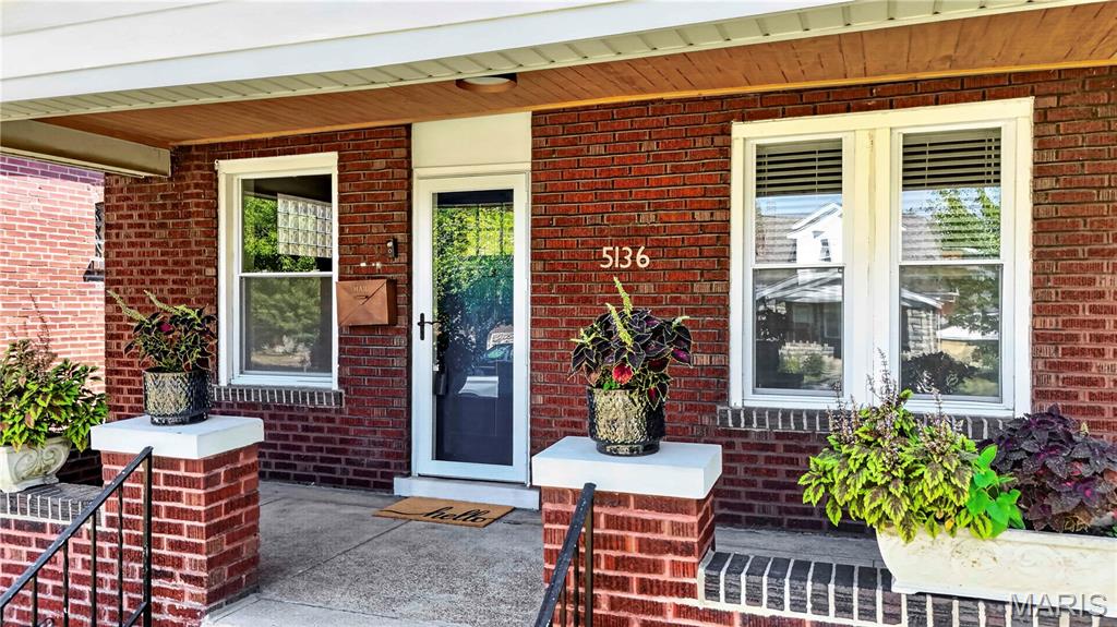 5136 Rosa Avenue St. Louis, MO 63109 - Photo 4 of 58 Gallery Image 4