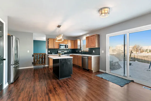 $350,000 | 39 West Bluebell Avenue, Cortland, IL 60112