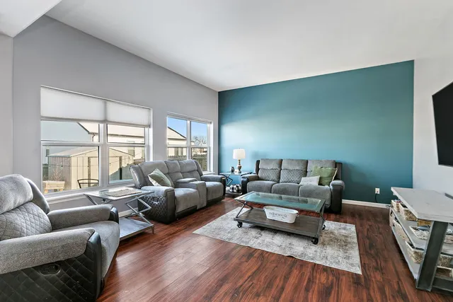 $350,000 | 39 West Bluebell Avenue, Cortland, IL 60112