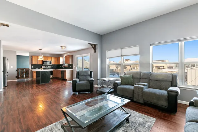 $350,000 | 39 West Bluebell Avenue, Cortland, IL 60112