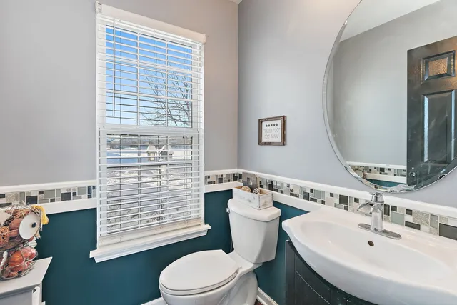 $350,000 | 39 West Bluebell Avenue, Cortland, IL 60112