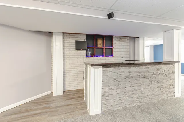 $350,000 | 39 West Bluebell Avenue, Cortland, IL 60112