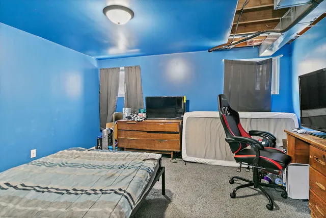 $350,000 | 39 West Bluebell Avenue, Cortland, IL 60112