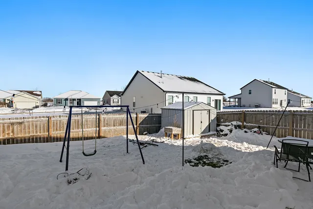 $350,000 | 39 West Bluebell Avenue, Cortland, IL 60112