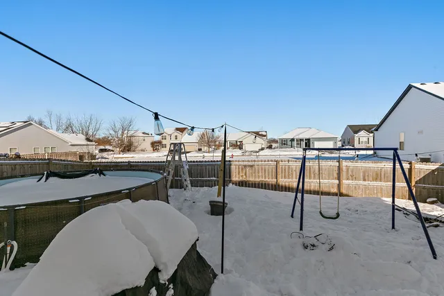 $350,000 | 39 West Bluebell Avenue, Cortland, IL 60112