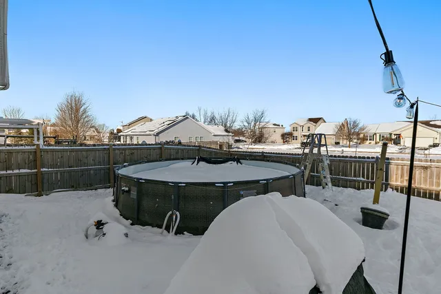 $350,000 | 39 West Bluebell Avenue, Cortland, IL 60112