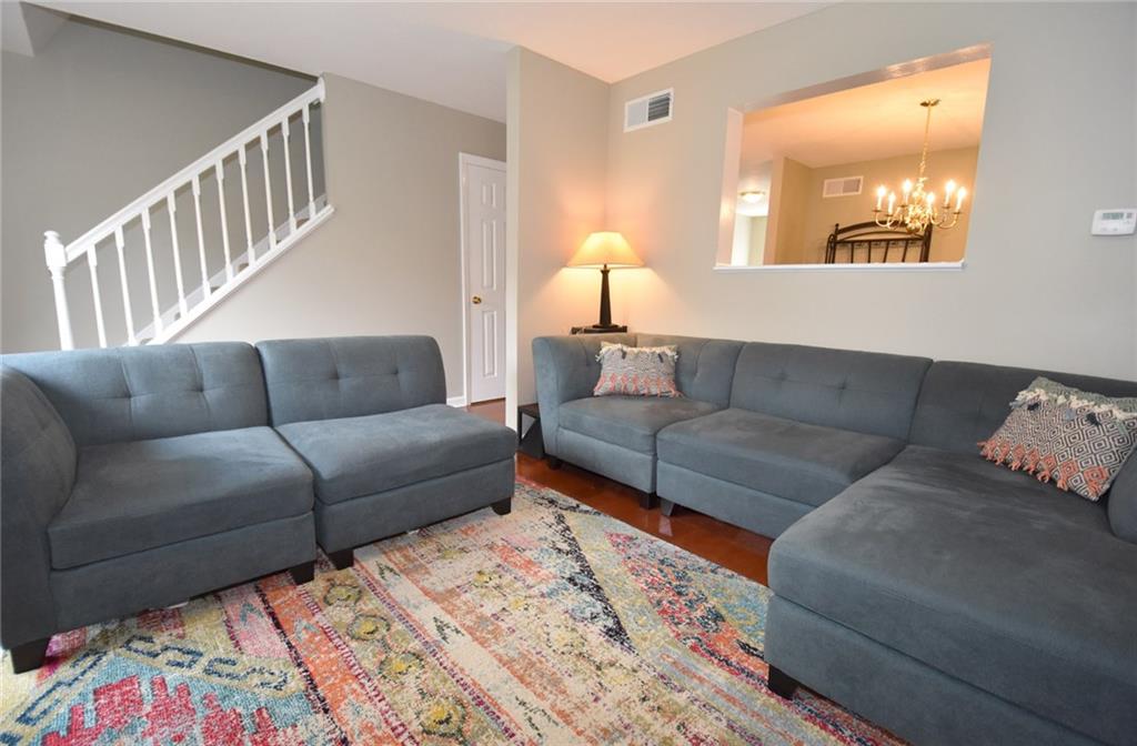 72 Springmeadow Court Pittsburgh, PA 15236 - Photo 4 of 24 Gallery Image 4
