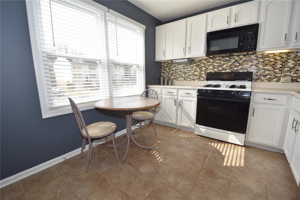 72 Springmeadow Court Pittsburgh, PA 15236 - Photo 8 of 24 Gallery Image 8