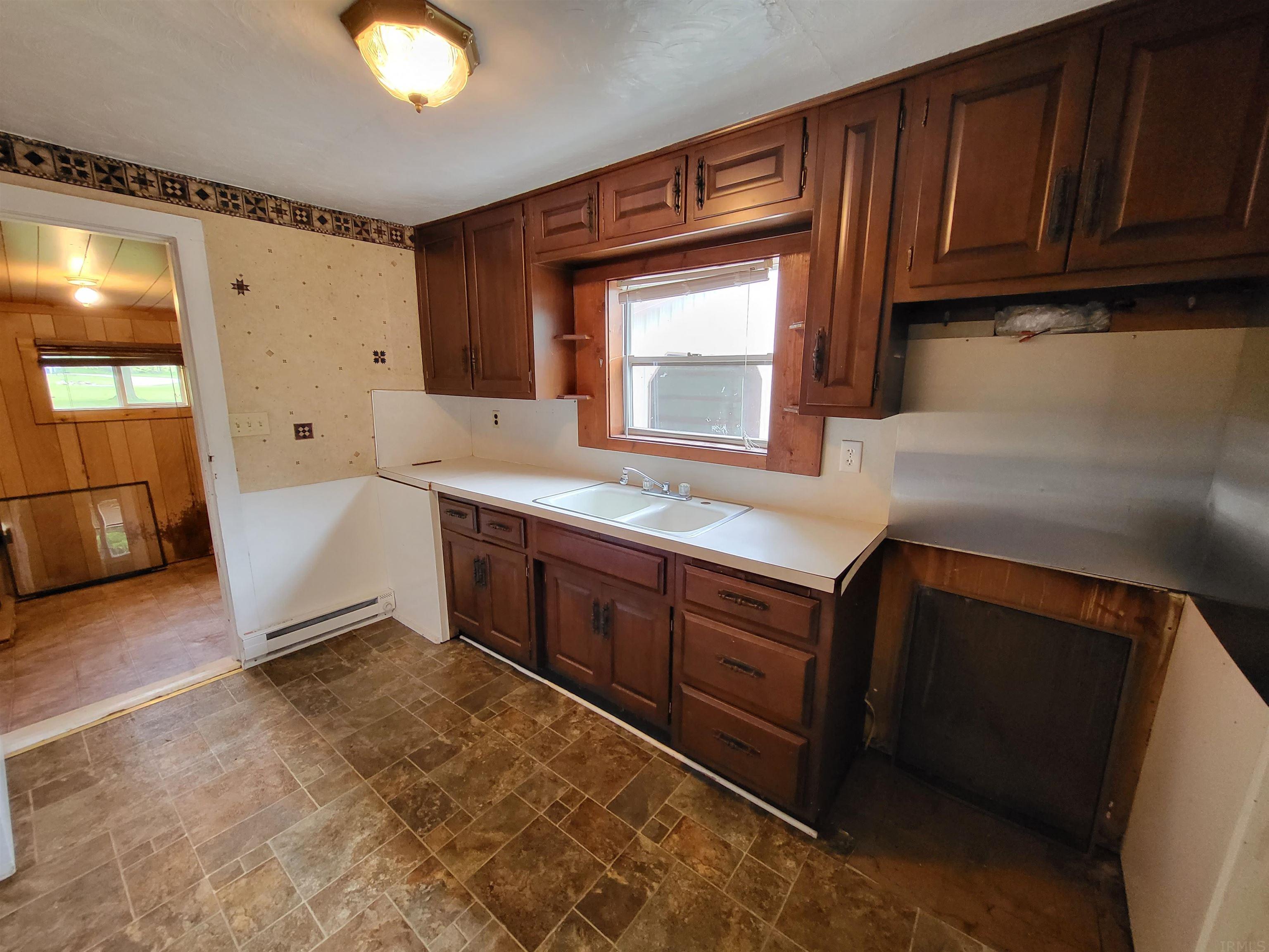 7082 East Harrold Road Churubusco, IN 46723 - Photo 9 of 22 Gallery Image 9
