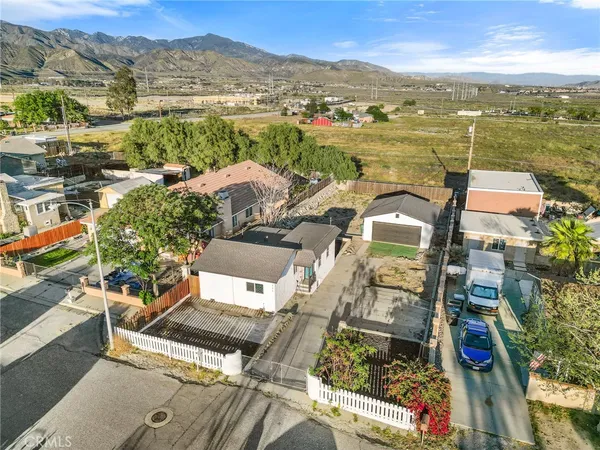$2,300 | 906 North Allen Street, Banning, CA 92220