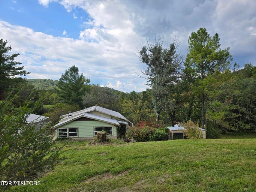197 Wolfe Road Sneedville, TN 37869 - Photo 3 of 60 3