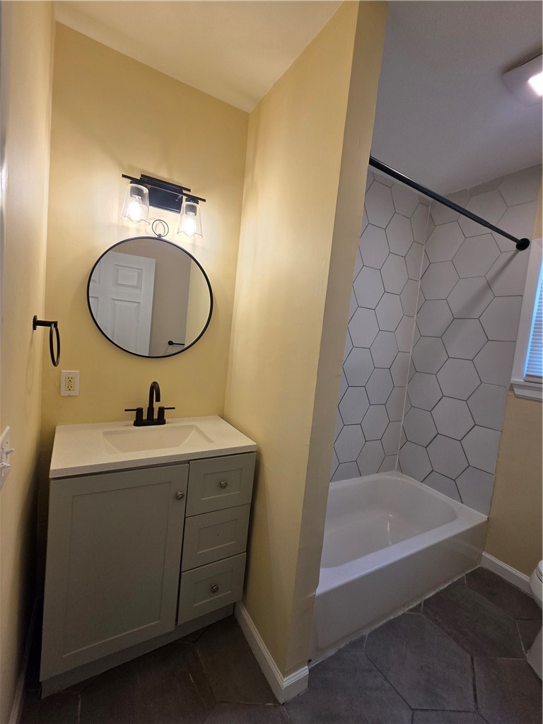 28 Carver Street Pawtucket, RI 02860 - Photo 11 of 37