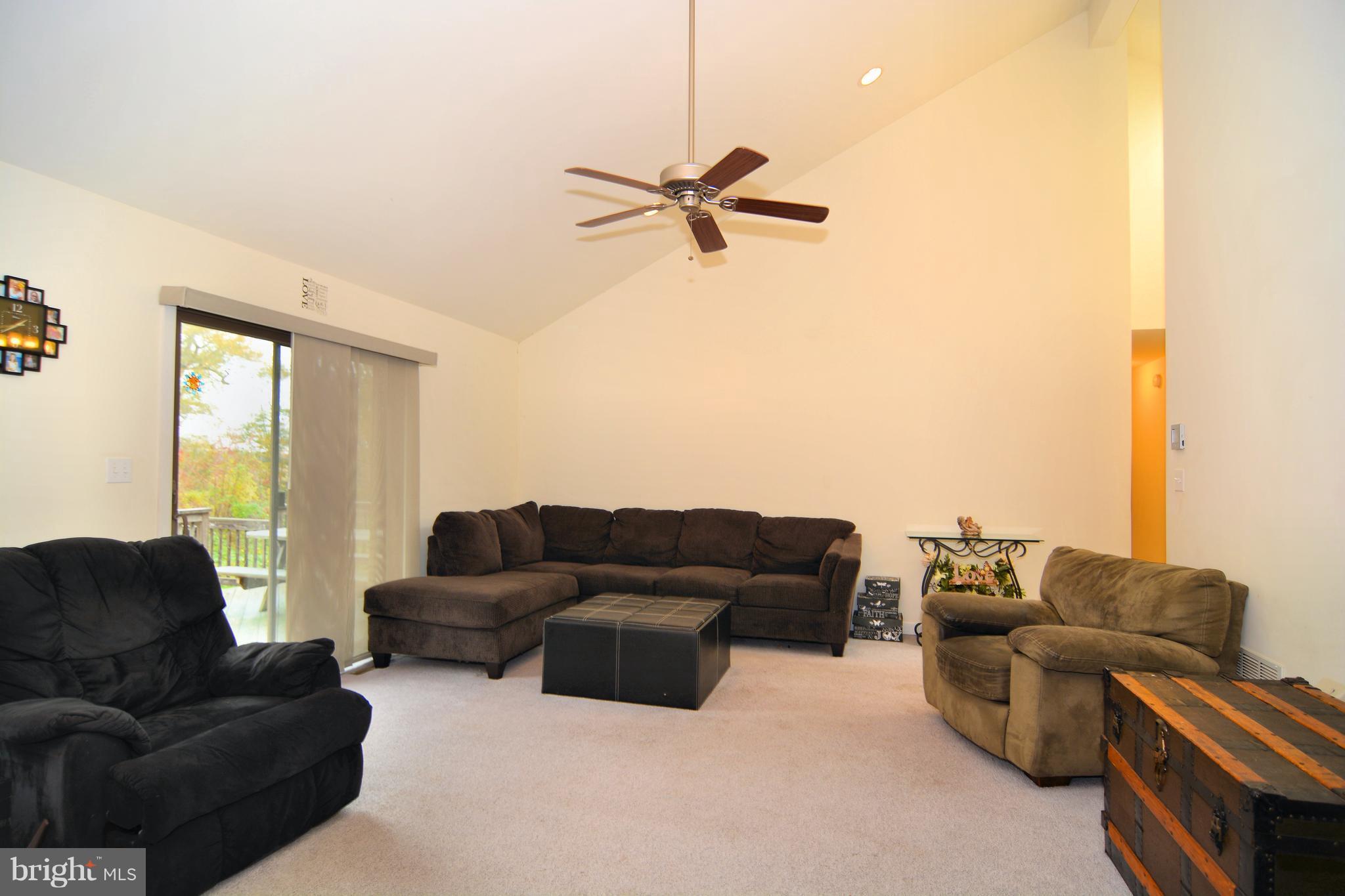 24785 Riverview Way Ridgely, MD 21660 - Photo 8 of 25 Living Room