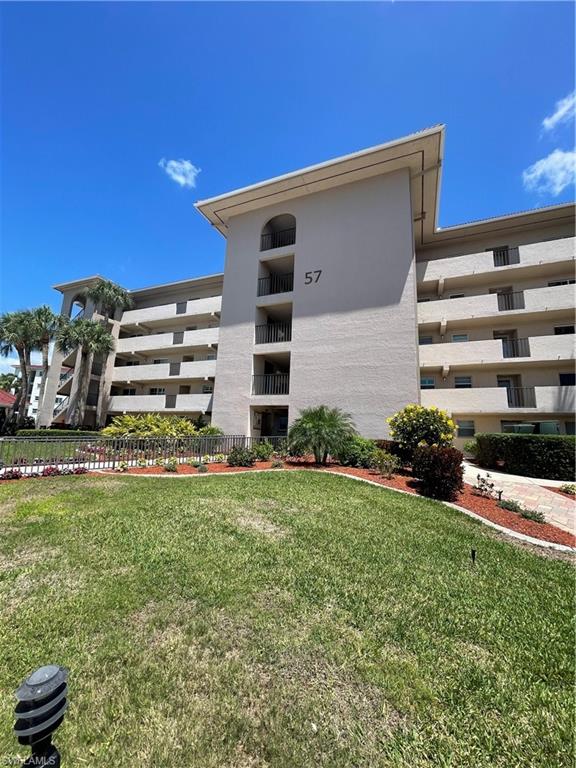 57 High Point Circle West, Unit 104 Naples, FL 34103 - Photo 17 of 31