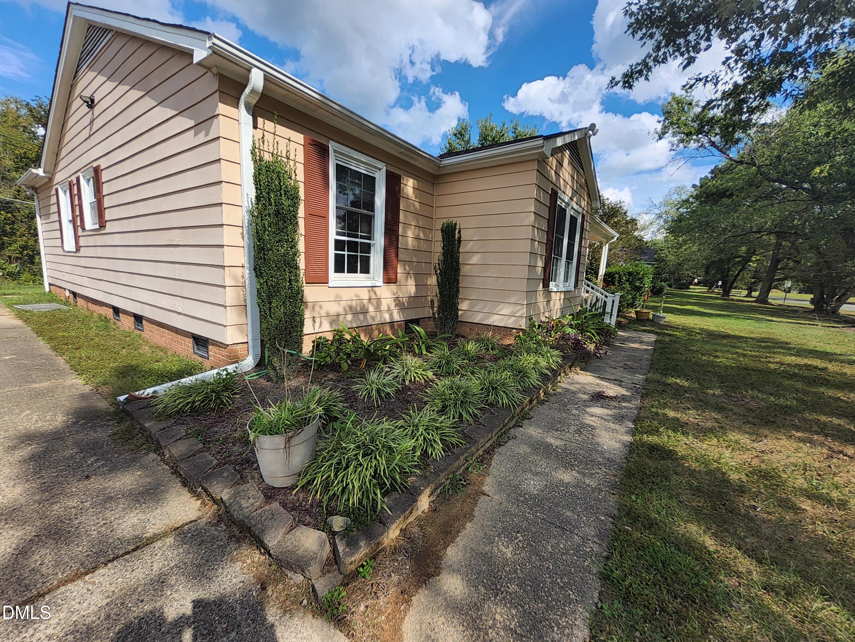 329 Rippling Stream Road Durham, NC 27704 - Photo 14 of 44 Welcome Home