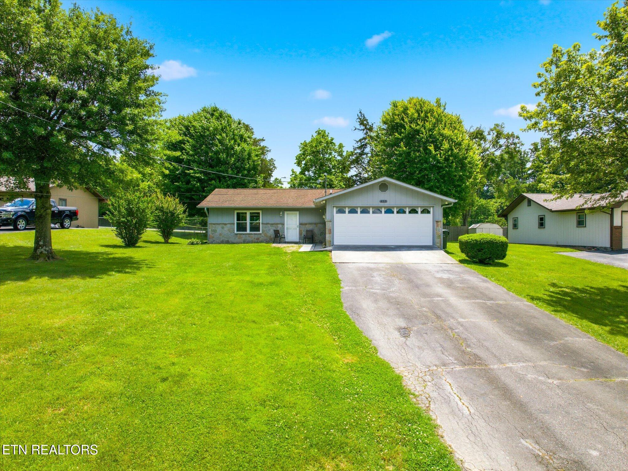 01-409-Windrush-Cir-Sevierville-TN-1