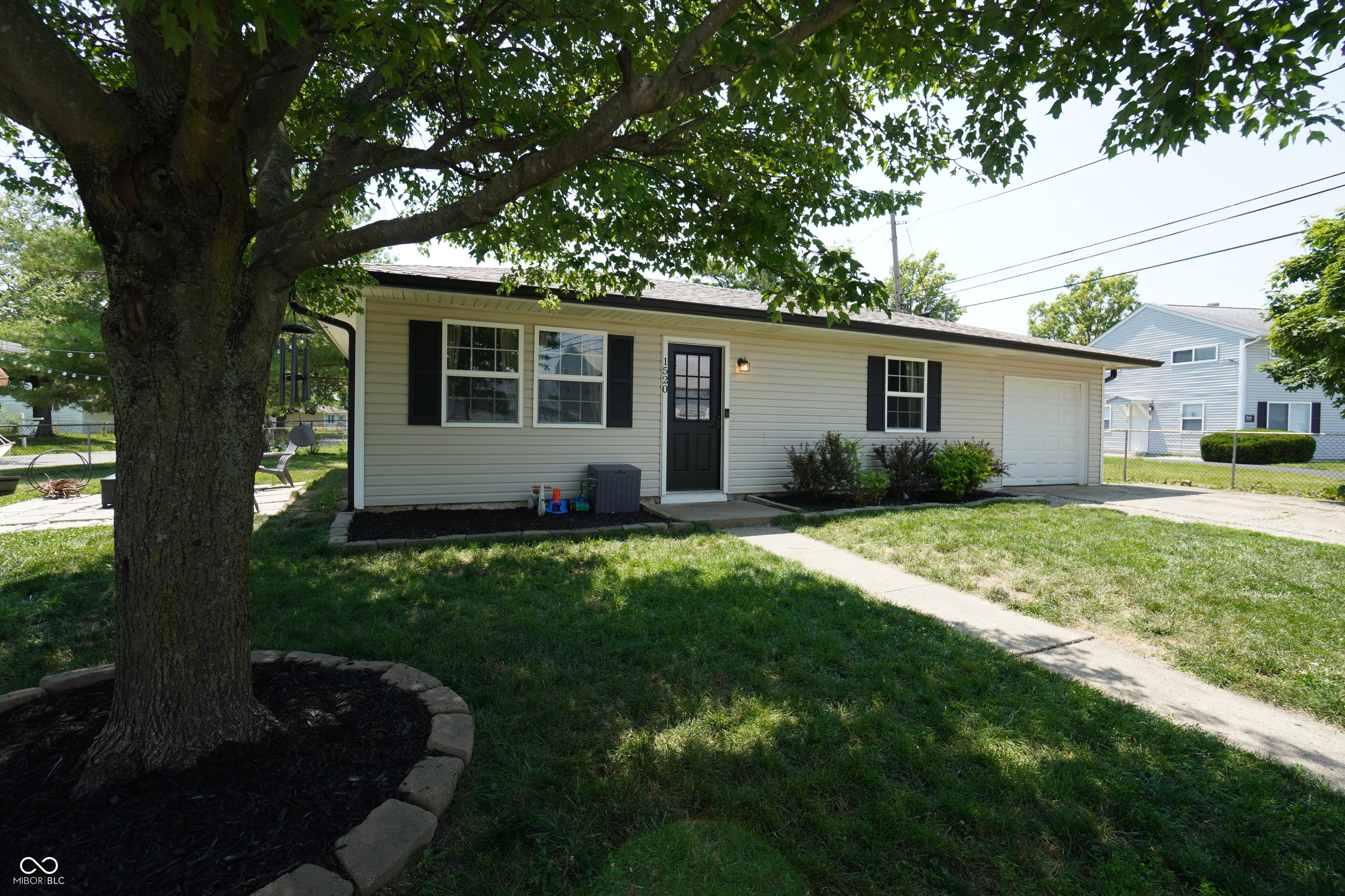 1520 Lochry Road Franklin, IN 46131 - Photo 1 of 16 Gallery Image 1