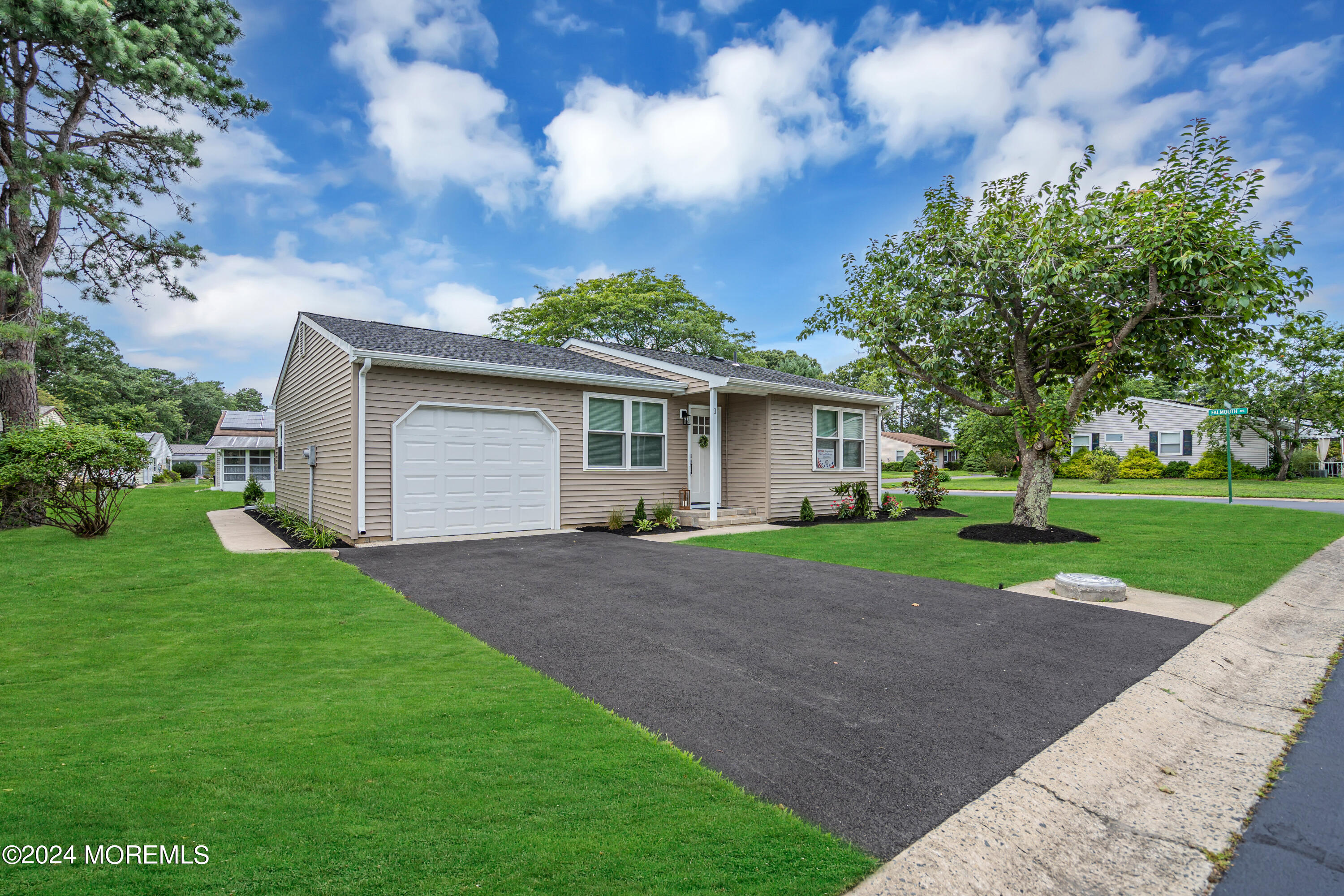 1 Hummingbird Lane Whiting, NJ 08759 - Photo 5 of 32 005_2024-07-23_15.15.49-1-1_758