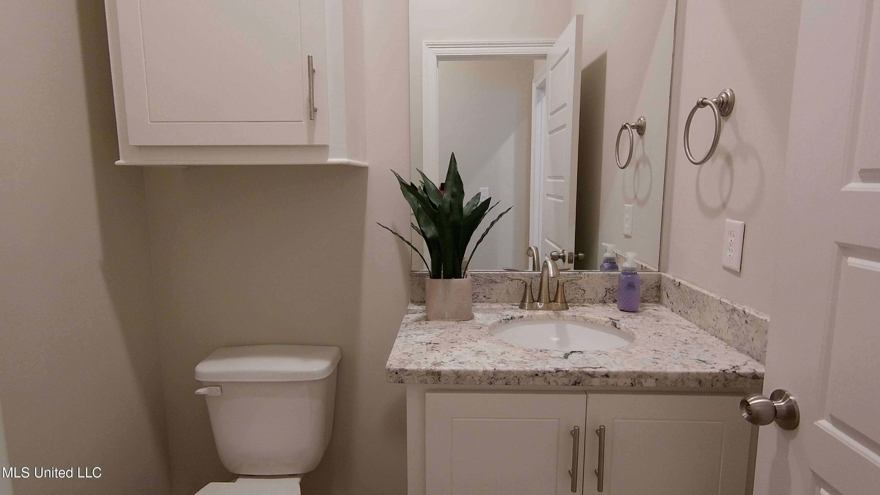 705 Heartwood Lane Brandon, MS 39042 - Photo 11 of 20 Half Bath