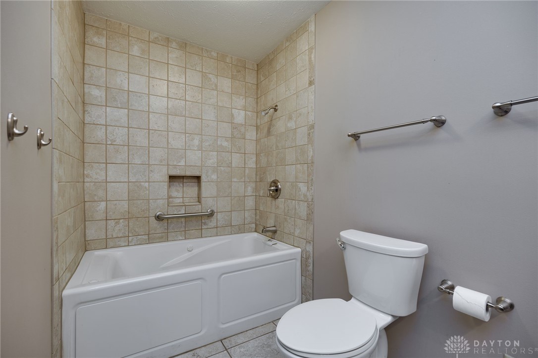 5660 Overbrooke Road Dayton, OH 45440 - Photo 24 of 37 Gallery Image 24