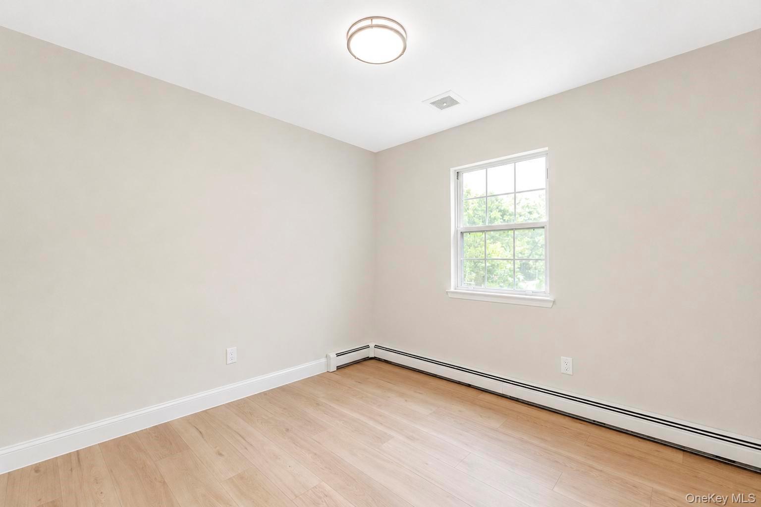 11 Bates Lane Ridge, NY 11961 - Photo 27 of 38 Gallery Image 27