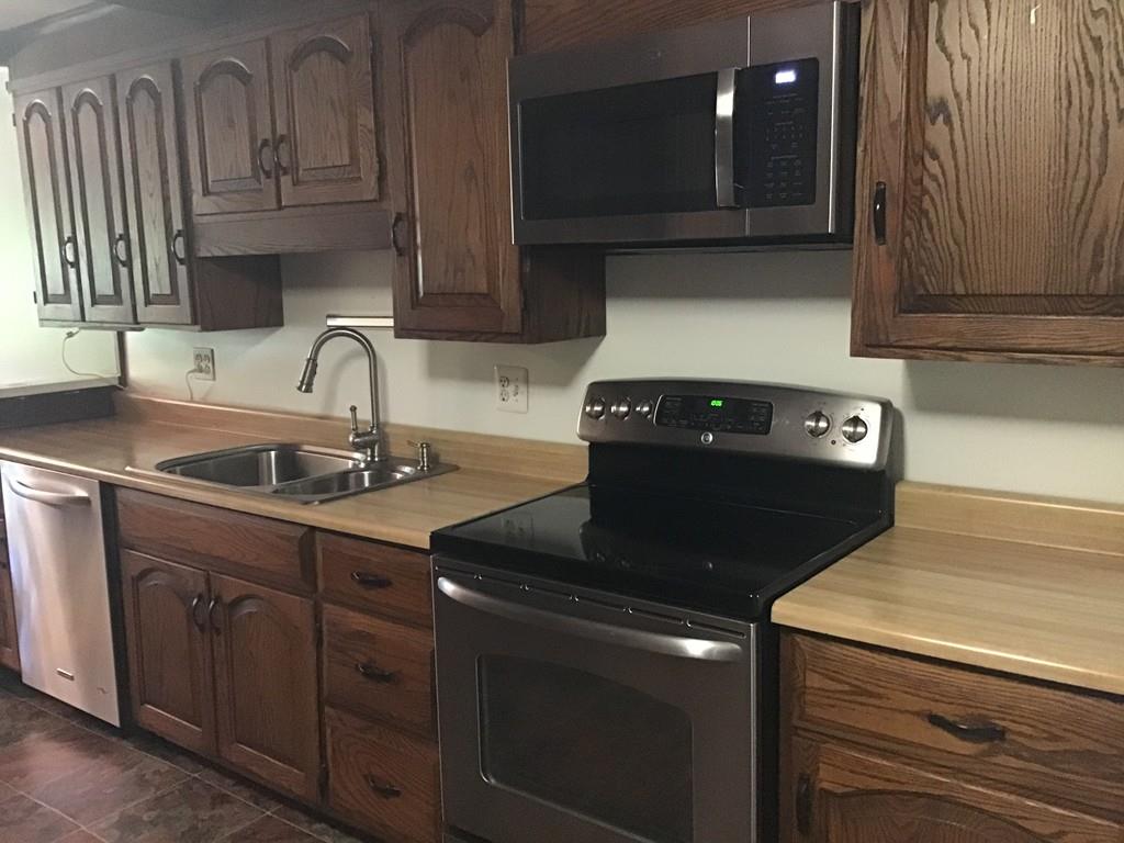 76 Parham Road Tyngsborough, MA 01879 - Photo 10 of 41