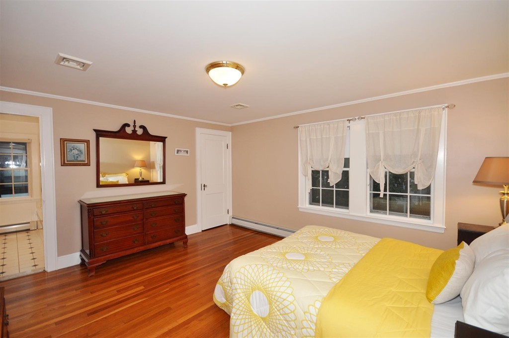 33 Edgehill Road Arlington, MA 02474 - Photo 17 of 30
