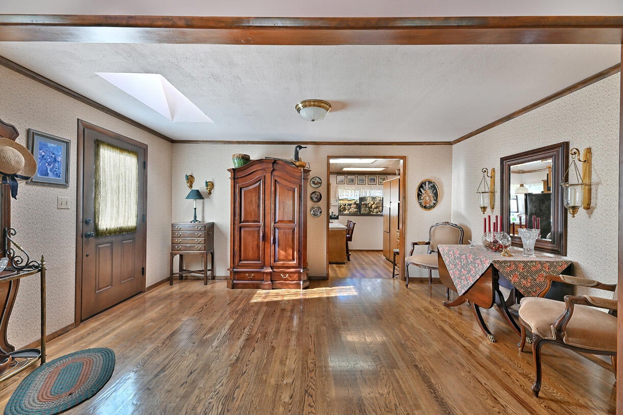 7400 Hugo Road Grants Pass, OR 97526 - Photo 15 of 48 DSC_4215