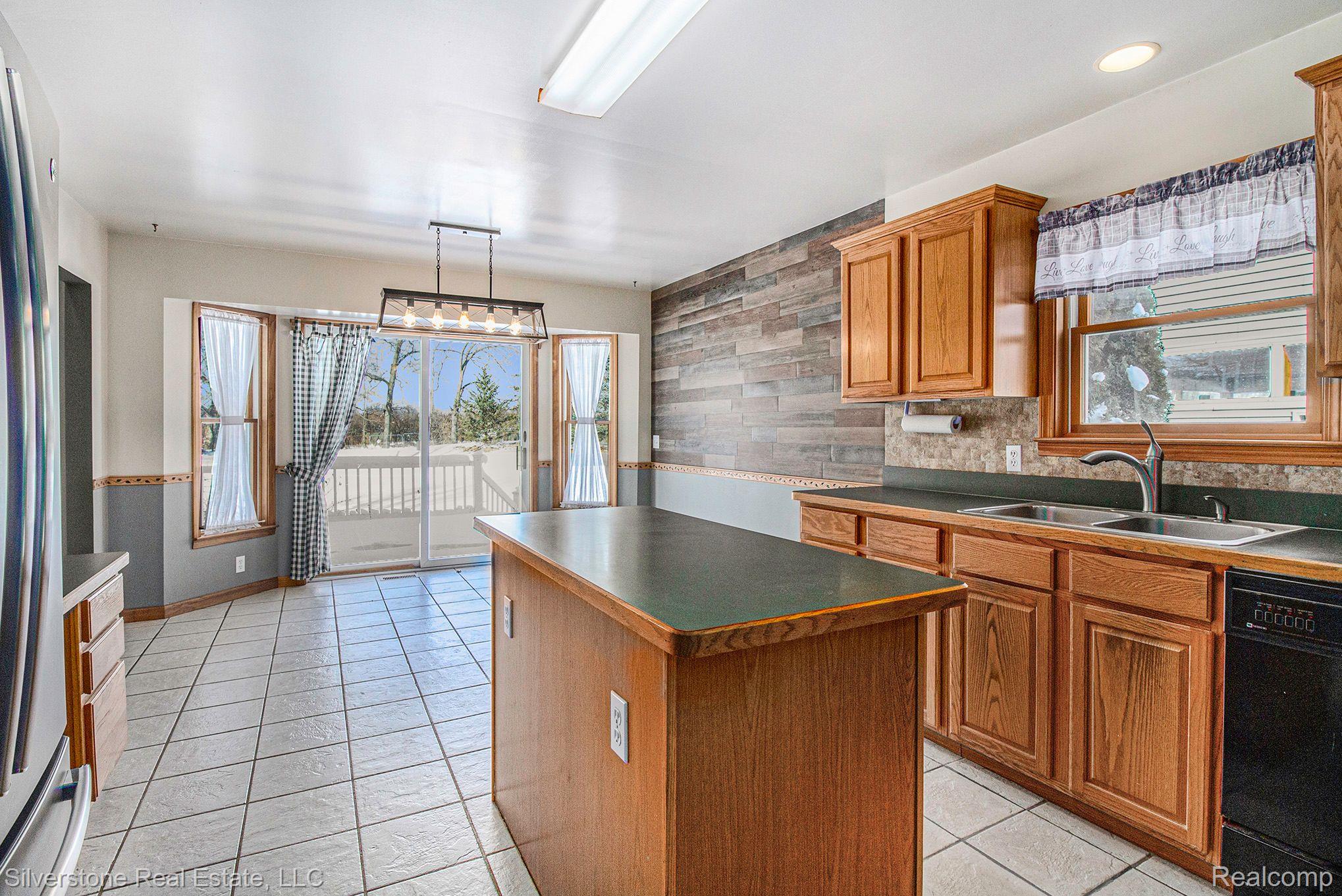 5139 East Clyde Road Howell, MI 48855 - Photo 13 of 28 Gallery Image 13